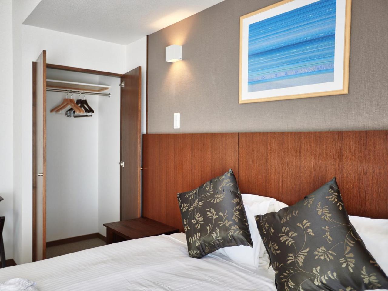 Creass Hotel Tsubogawa Marche Naha Exteriör bild
