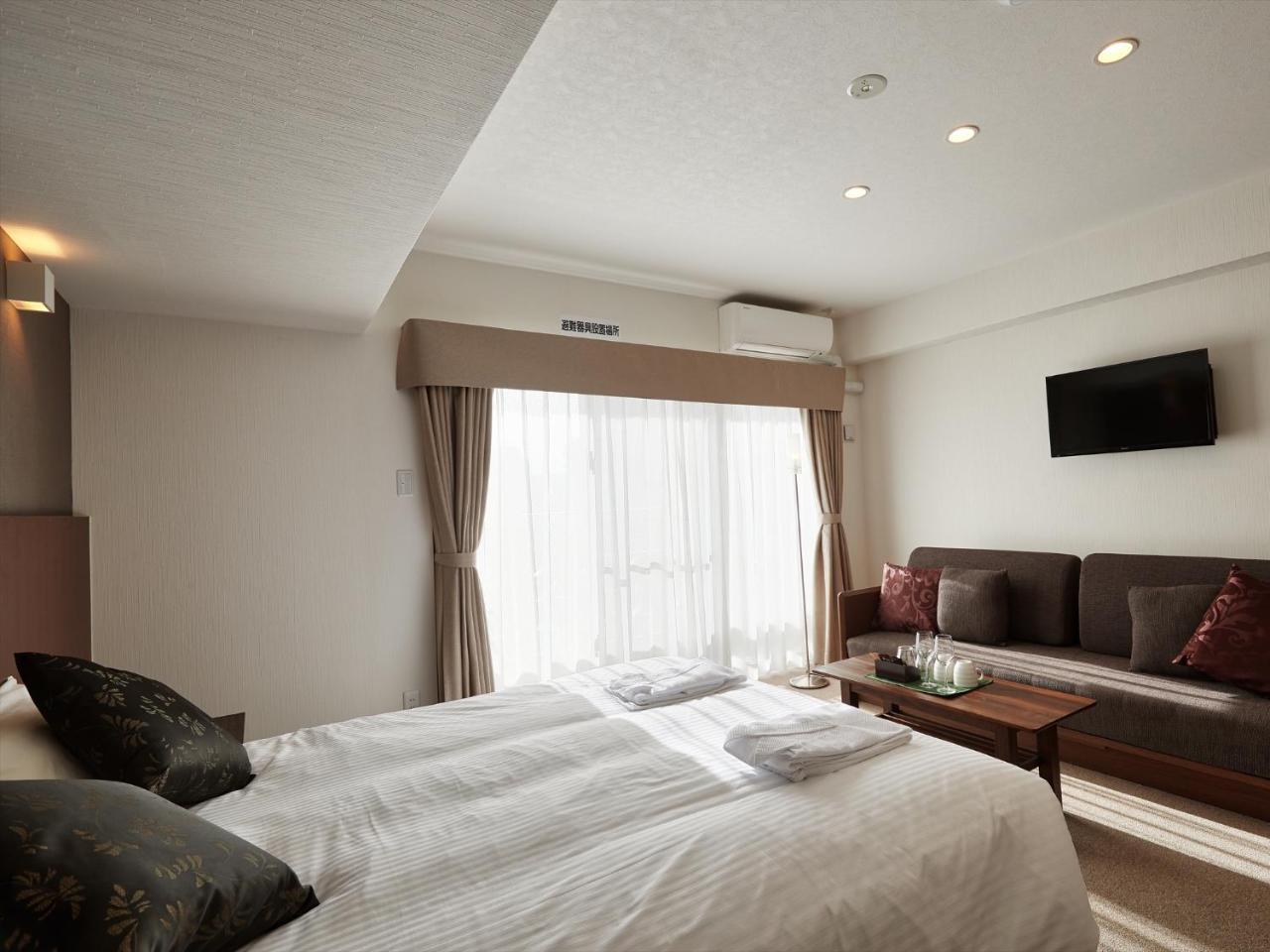 Creass Hotel Tsubogawa Marche Naha Exteriör bild